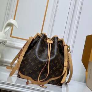 Wholesale price 140 RMB Retro