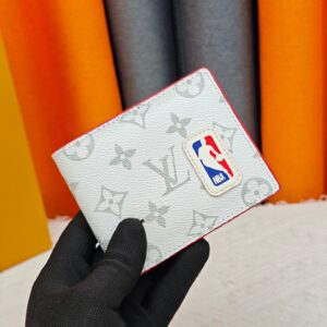 Top-tier Actual Photos Own Background