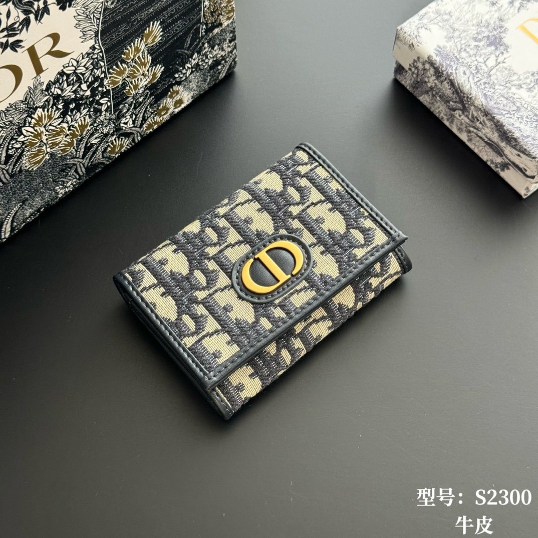 # Prom-only discount. Style Number: S2300 Dimensions: 11 x 7.5 x 2.5 cm