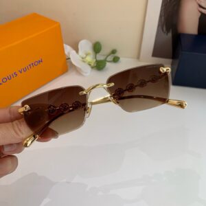 P85 Louis Vuitton New Men's and Women's Sunglasses Outdoor Sunglasses European and American Fashionable Metal Square Frame Glasses!